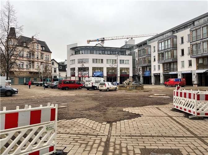 Der Platz an der Linde in Bad Neuenahr. Foto: ROB