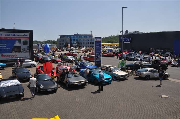 Der Platz füllt sich. Fotos: J. + M. Luecker (www.foto-shark.com)