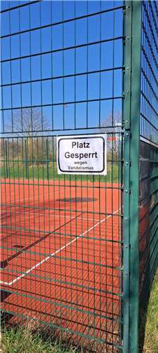 Der Platz ist gesperrt.