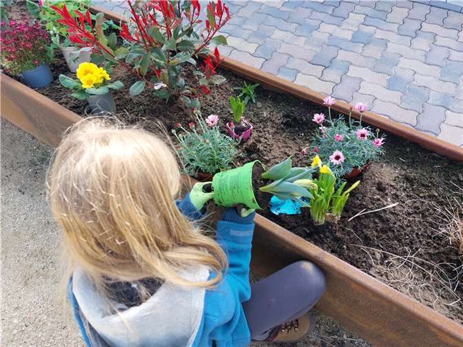 Der Platz wurde für die Mendiger Bürger schön gestaltet.