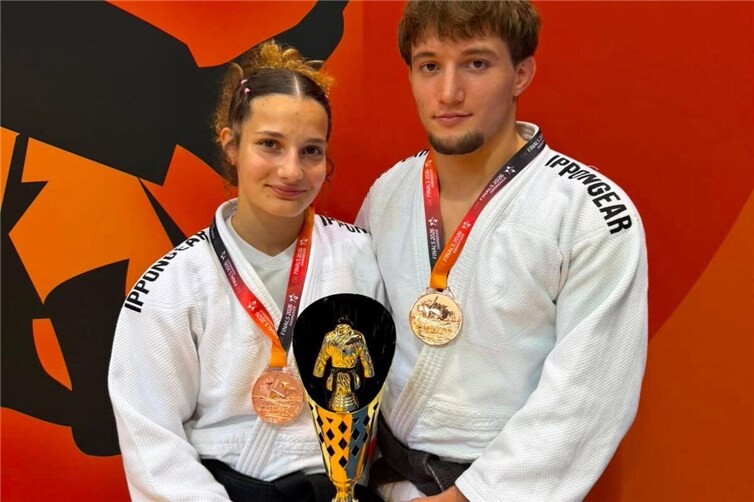 Der Polizeianwärter Nouri Günther mit Mixed-Team Kollegin Klara Erten