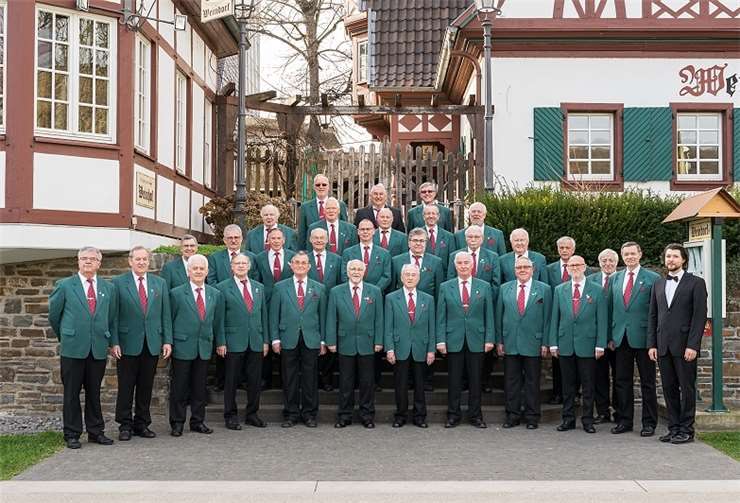 Der Polizeichor Koblenz verwöhnte seine Zuhörer mit einem bunten Programm von Melodien aus Oper, Operette und Musical.Polizeichor Koblenz