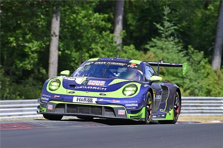 Der Porsche 911 GT3 R EVO von BLACK FALCON belegte als bestes Fahrzeug eines regionalen Teams den dritten Gesamtrang.