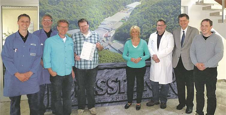 Der Privatbrunnen TÖNISSTEINER freut sich über die Zertifizierung. Privat