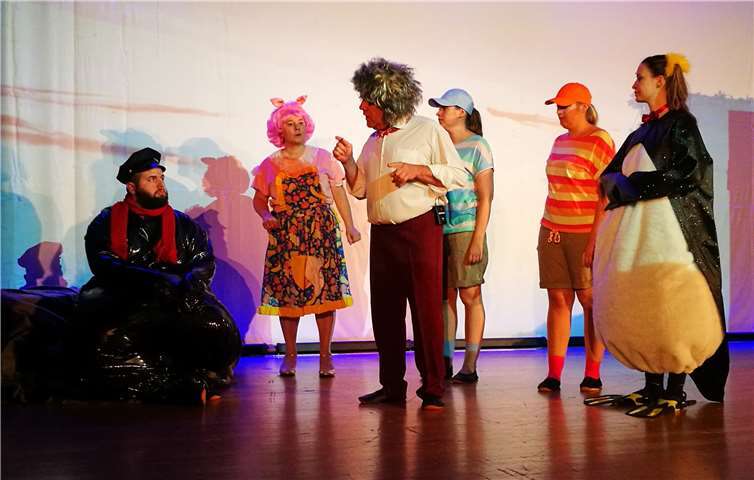 Der Professor mit seinen Tieren.privat