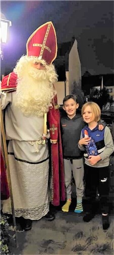 Der RWH-Nikolaus besuchte die Kinder mit einer Überraschung. Foto: privat