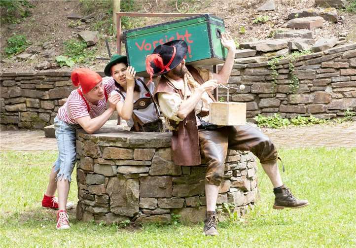 Der Räuber Hotzenplotz kommt zwei weitere Male nach Schuld. Foto: Freilichtbühne Schuld