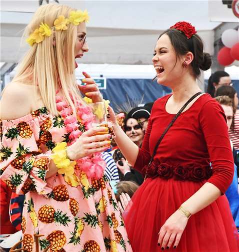 Der Ramba-Zamba-Fastelovend ist auch eine große Kostümparty.