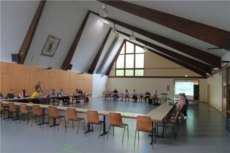 Der Rat der Verbandsgemeinde in der Vinxtbachhalle. Foto: AKR