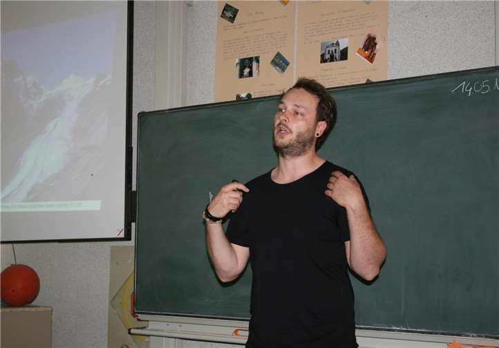 Der Referent untermauerte den Vortrag mit vielen Bildern.privat