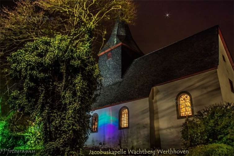 Der Reinerlös ist für die Jacobuskapelle bestimmt, das älteste Gebäude Wachtbergs. privat