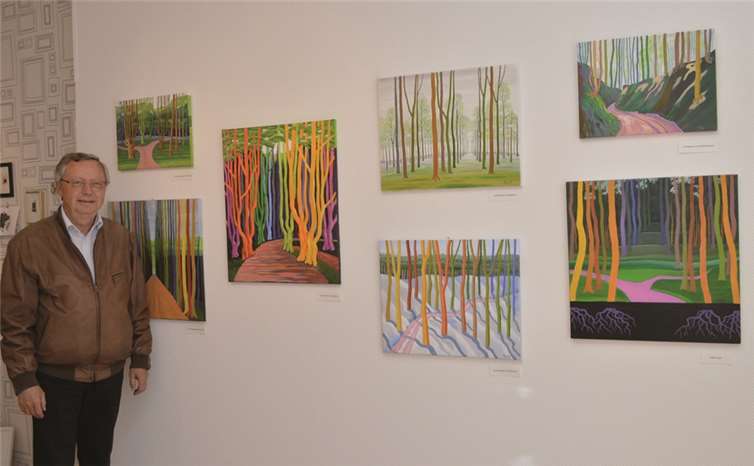 Der Remagener Künstler Hans-Joachim Paul zeigt seine Bilder. AB