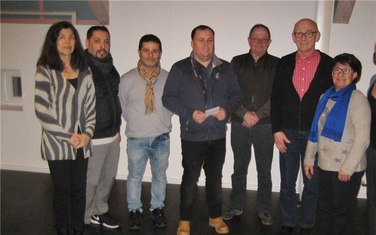 Der Remagener Migrationsbeirat übergab eine Spende an die Bürgerstiftung. privat