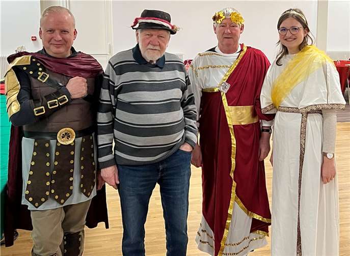 Der Remagener Partnerschaftsausschuss zu Gast beim Karneval in Maisons-Laffitte. Foto: Pierre Bolignano