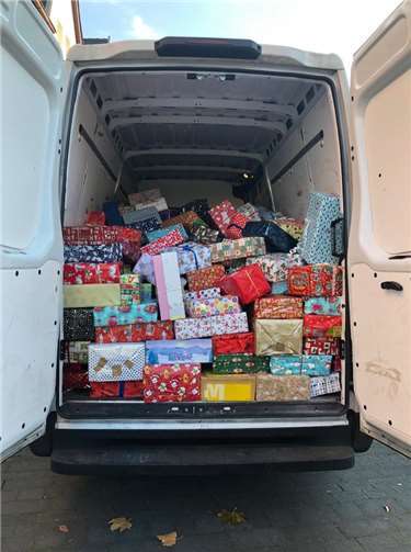 Der „Rentierschlitten“ fuhr vollbeladen zur nächsten größeren Sammelstelle nach Rösrath. Fotos: privat