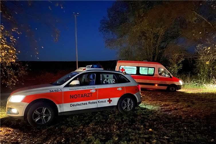 Der Rettungseinsatz im unwegsamen Gelände in der Nähe der Klosterruine Rosenthal dauerte über zwei Stunden. Fotos: TE