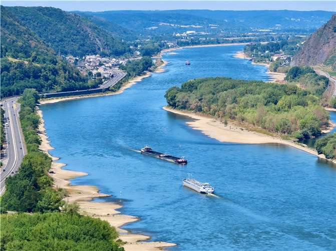 Der Rhein bei Andernach.  Foto: Rolf Niemeyer