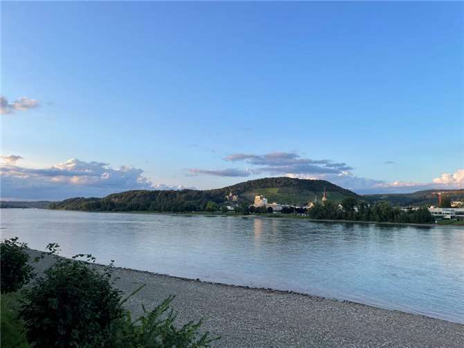 Der Rhein bei Bad Breisig.  Foto: ROB