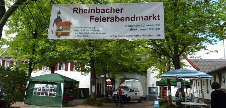 Der Rheinbacher Feierabendmarkt gibt Berufstätigen die Möglichkeit, sich frischen Lebensmitteln zu versorgen. Fotos: privat