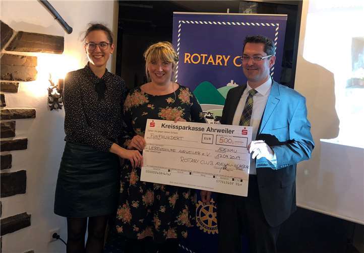 Der Rotary Club Adenau-Nürburgring spendete einen Betrag von 500 Euro an die Lebenshilfe.Foto: privat