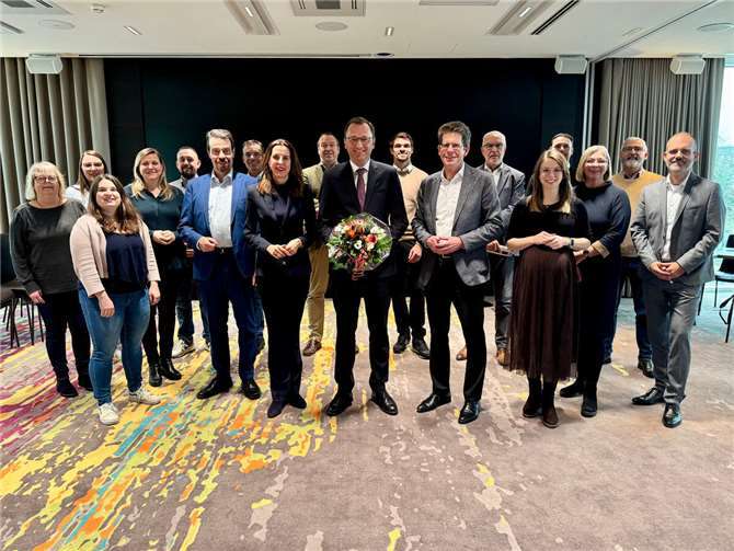 Der Rückenwind für Josef Oster reißt nicht ab: Beim Kreisparteitag der CDU Koblenz wurde der rührige Politiker erneut zum Vorsitzenden der Christdemokraten gewählt und wird die Partei für weitere zwei Jahre führen.  Foto: Philip Rünz