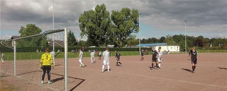 Der SC Rhein-Ahr Sinzig trotzte Leimersdorf ein Remis ab.privat
