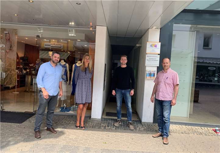 Der SPD-Bundestagskandidat Martin Diedenhofen informierte sich auf Einladung der AWO zum 7. Aktionstag MBE 2021 bei der Beratungsstelle in der Neuwieder Mittelstraße über die wichtige Arbeit des dort ansässigen Fachbereichs Migration und interkulturelle Öffnung der AWO Rheinland.Foto: SPD