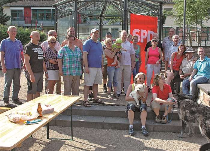 Der SPD-Gemeindeverband Linz war mit interessierten Bürgern auf dem Rheinsteig unterwegs.privat