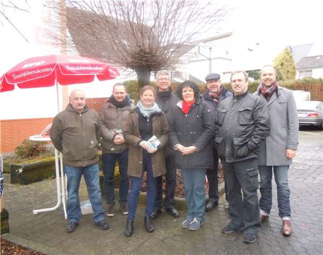 Der SPD-Info-Stand in der Urmitzer Hauptstraße.privat
