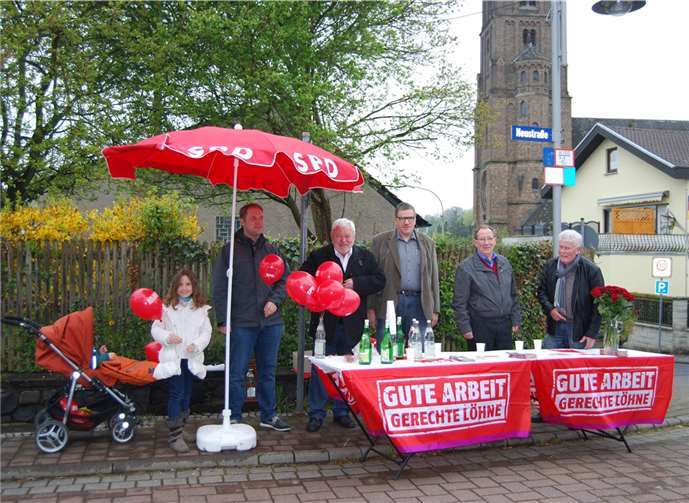 Der SPD-Ortsverein Dattenberg errichtete einen Stand auf dem Marktplatz.privat
