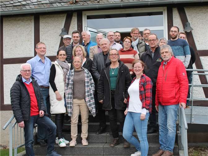 Der SPD-Ortsverein VG Puderbach traf sich im Jugendheim in Urbach, um die Liste der Kandidatinnen und Kandidaten für die Verbandsgemeinderatswahl am 9. Juni aufzustellen.  Foto: SPD-Ortsverein VG Puderbach
