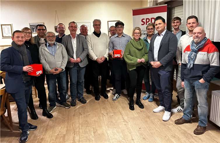 Der SPD-Stadtverband Neuwied verkündet die erfolgreiche Gründung seiner neuen Arbeitsgemeinschaft für Migration und Vielfalt.  Foto: Sebastian Lück