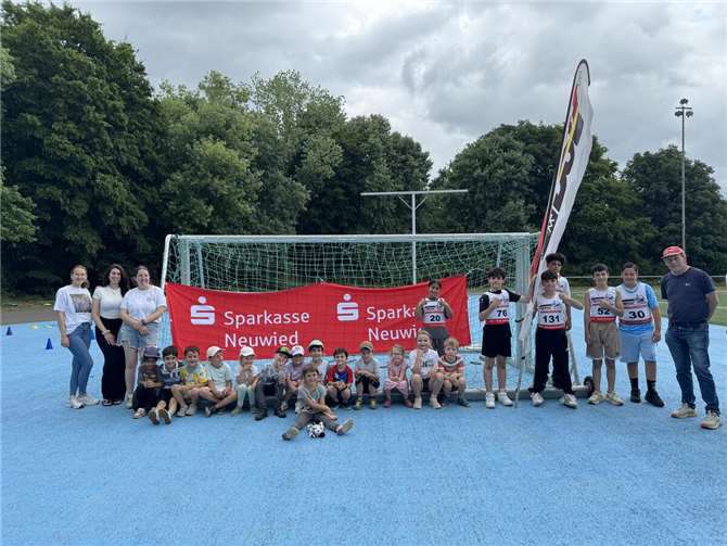 Der SRC Heimbach-Weis 2000 e.V. veranstaltete gemeinsam mit der städtischen Raiffeisenkita und der Heinrich-Heine-Realschule Plus aus Neuwied erfolgreich die diesjährige DSV SommerSkiChallenge. Foto: privat