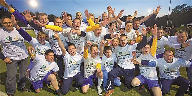 Der SV Güllesheim feierte den Pokalsieg im C/D-Klassen Wettbewerb.TH