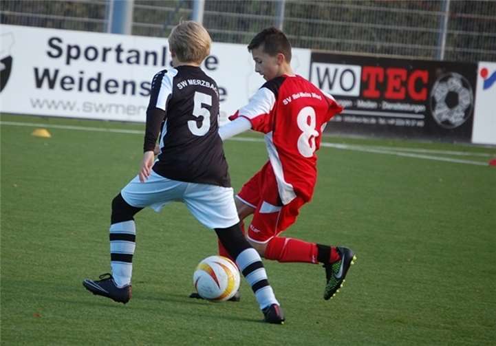 Der SV Rot-Weiß Merl im Zweikampfprivat