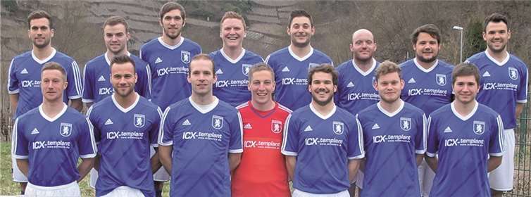 Der SV Rot/Weiß Mayschoß in den neuen blau/weißen Trikots. SV