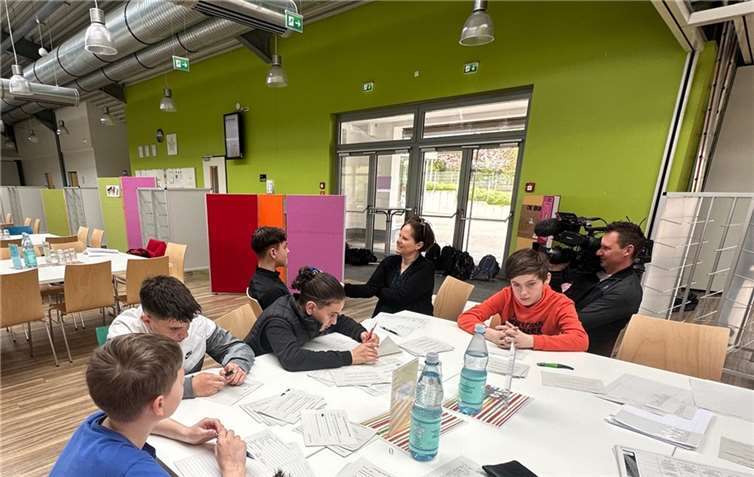 Der SWR kam zu Dreharbeiten in die Mensa. Foto: GiK