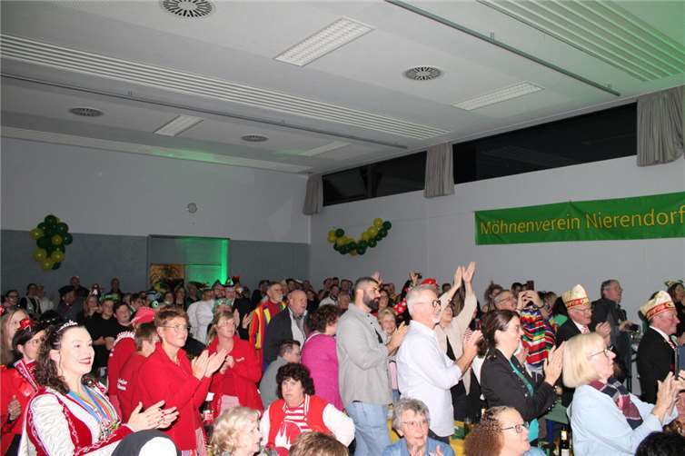 Der Saal in Leimersdorf war bis auf den letzten Platz gefüllt.