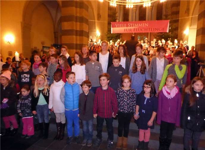 Der Sanges-Nachwuchs bestätigte die generationsübergreifende Solidarität mit den Flüchtlingen.