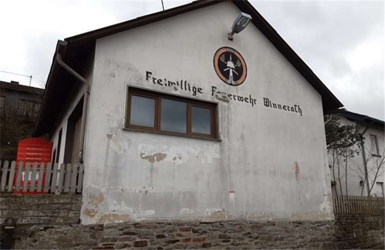 Der Sanierungsbedarf der Fassade war deutlich ersichtlich.