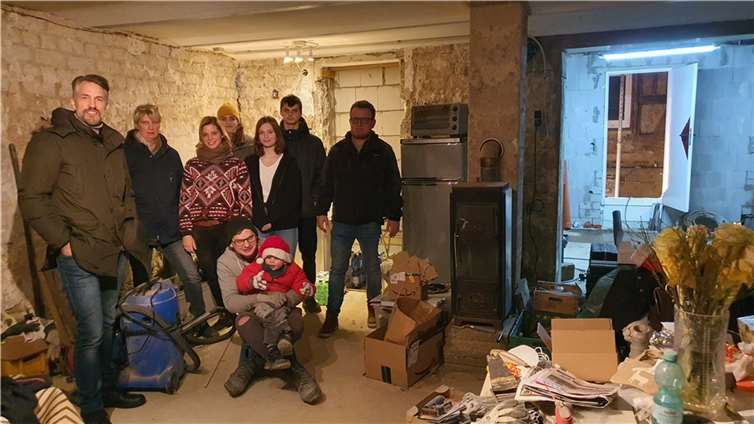 Der Schauspieler besuchte betroffene Familien in ihren zerstörten Häusern. Foto: privat