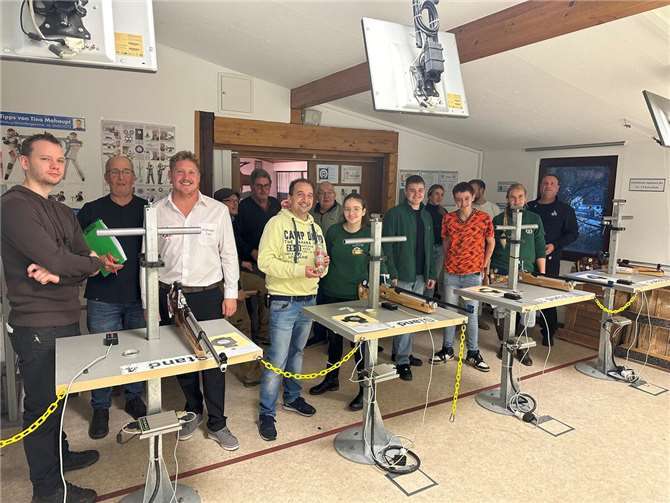 Der Schießbetrieb in der Luftgewehrhalle.Foto: Wolfgang Löffler