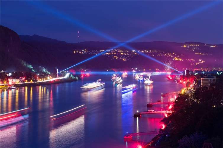 Der Schiffskorso zu Rhein in Flammen bei Remagen. Foto: Luca Lamonte-Austin / Romantischer Rhein Tourismus GmbH