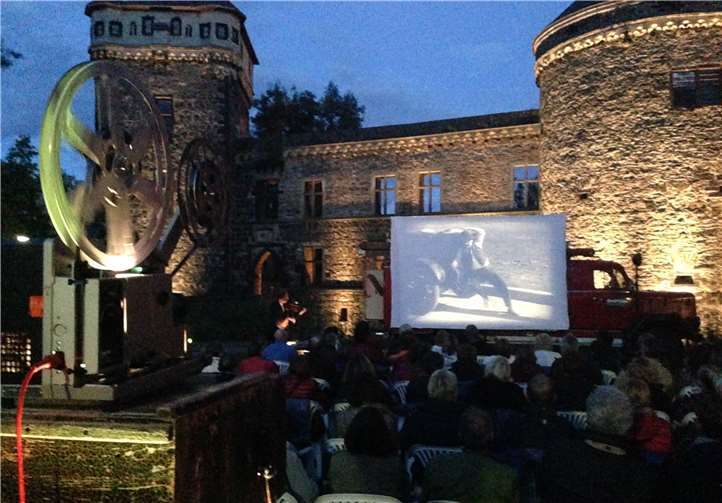 Der Schlossgarten Andernach bietet das Ambiente für einen besonderen Filmabend.Privat