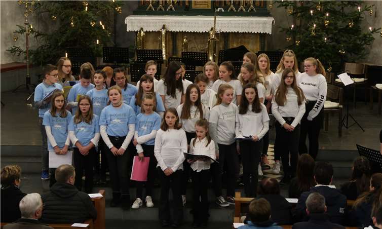 Der Schulchor trug ein breites Spektrum an Liedgut vor. Fotos: privat