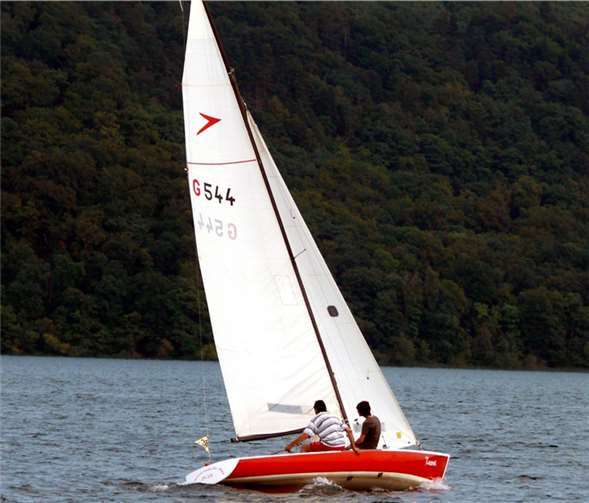 Der Segel Club Laacher See Mayen bildet Interessierte zum Jüngstenschein und zum SBF-Binnen unter Segel und mit Antriebsmaschine aus.privat