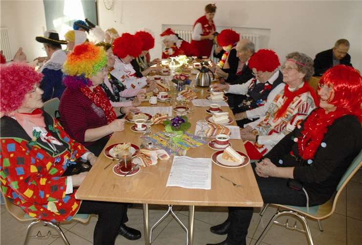 Der Seniorenkarneval im Pfarrheim hat schon Tradition. WEIGERT