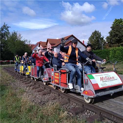 Der Shanty-Chor auf der Südpfalz Draisinenbahn.