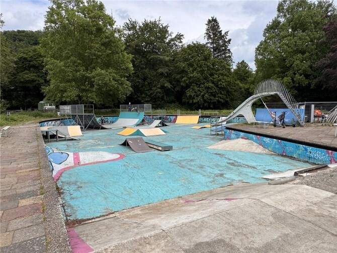 Der Skatepark „Wheelie“ hat sich zu einem lebendigen Treffpunkt für Kinder, Jugendliche und Familien aus der gesamten Region entwickelt.