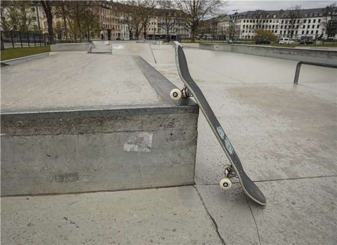 Der Skatepark vor dem Kurfürstlichen Schloss darf künftig nur noch von Kindern und Jugendlichen bis 14 Jahren genutzt werden.Quelle: Stadt Koblenz